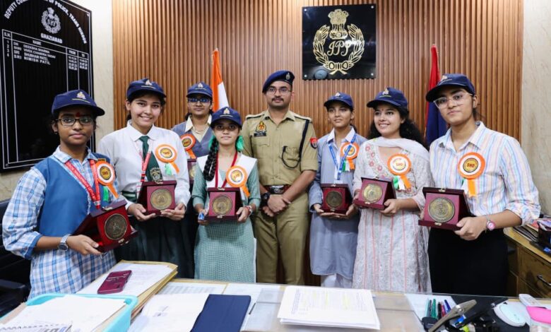 मिशन शक्ति, एक की थाना प्रभारी बनीं छात्राएं